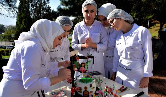 Bornova'dan pastacılık kursuyla istihdama katkı!