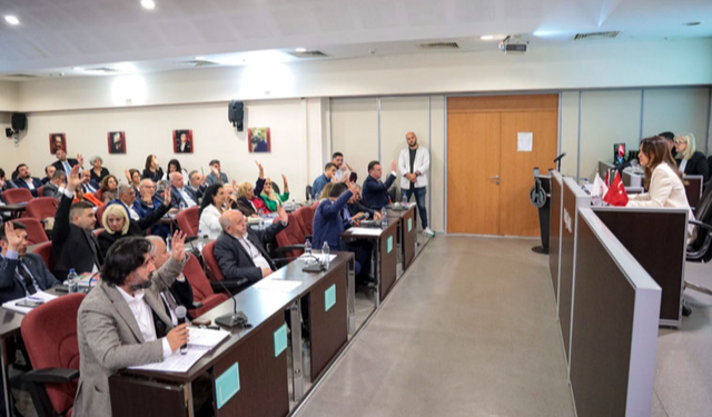 Karşıyaka’da 4,9 milyarlık bütçeye oy çokluğu!