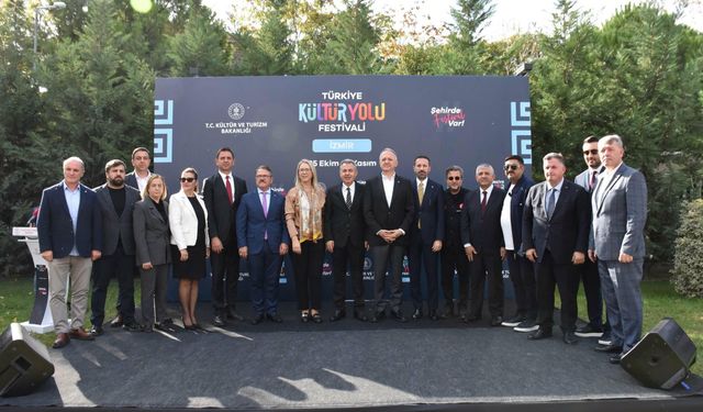 İzmir'de Kültür Yolu Festivali kapılarını açtı