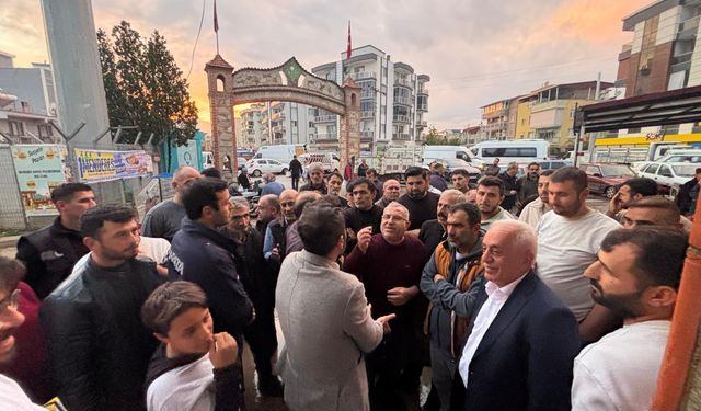 Menderes’te esnafla belediye karşı karşıya...  Pazarcılar 'sosyete pazarını' açtırmadı!