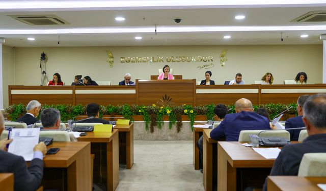 Karabağlar Meclisi’nde ‘asfalt’ gerginliği!