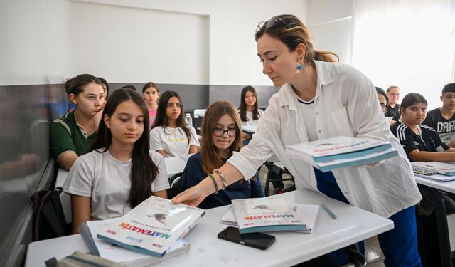 Bornova’da eğitime destek!