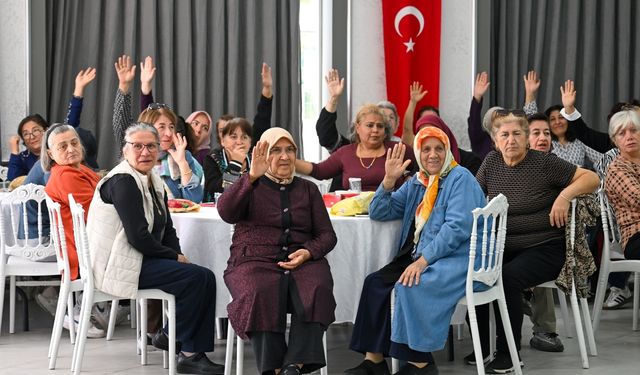 Bornovalı kadınlar geleceğe umut ekiyor