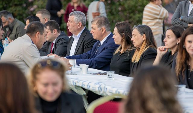 Başkan Tugay, Onur Günay'ın hayır yemeğine katıldı