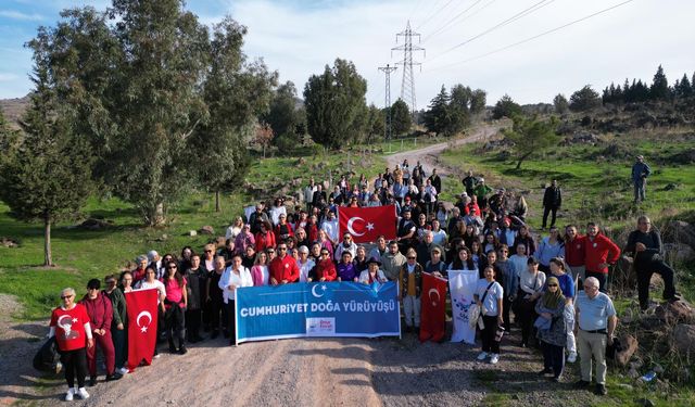 Çiğli’de Cumhuriyet coşkusu doğayla buluştu