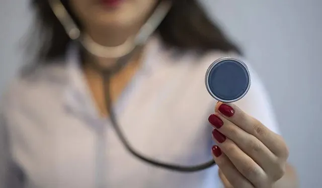 Sosyal medya doktorlarına bakanlık ayarı!