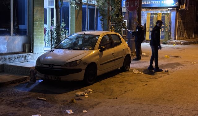 İzmir'de gece yarısı silahlar konuştu: Mekan sahibi can verdi!