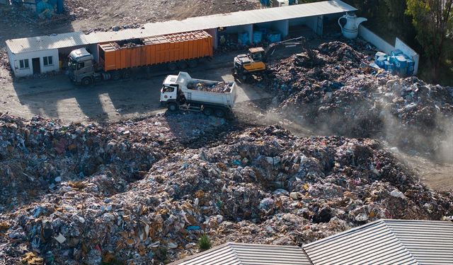 Buca'da 'çöp' isyanı!