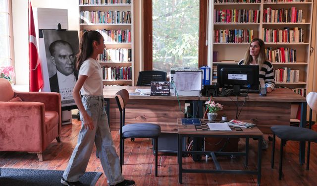 Buca'daki Cumhuriyet Kütüphanesi çocukların bilgi yuvası!