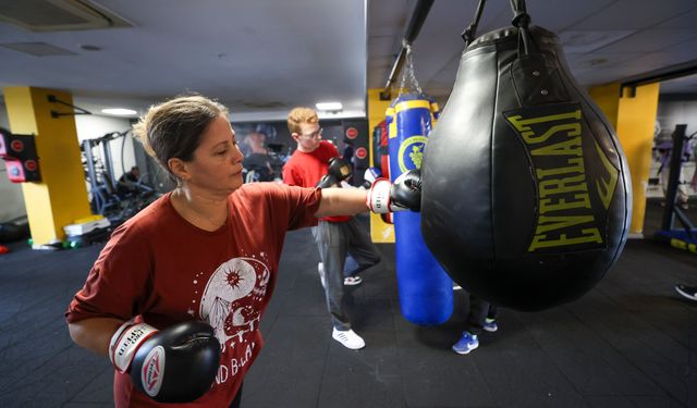 Buca'daki kick boks derslerine kadınlardan büyük ilgi