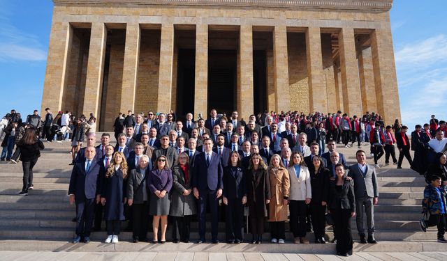 CHP İzmir, Ata'nın huzurunda!