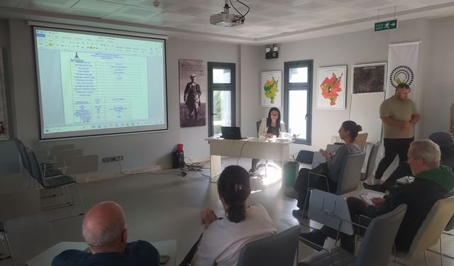 Büyükşehir'den Selçuklu üreticilere toprak analizi desteği!