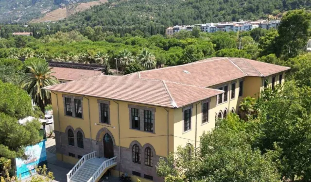 Hastalara yer kalmadı: 'Sarı bina' kapalı gişe!