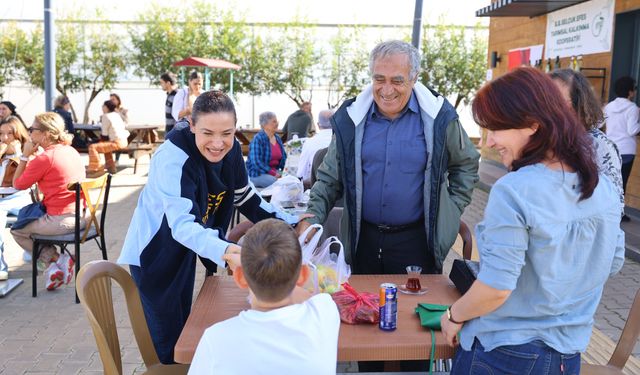 Selçuk Üretici Pazarı'nda renkli günler