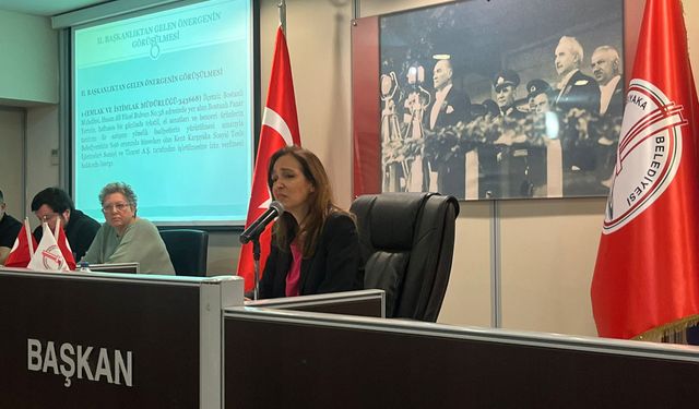 Bostanlı önerisi geri çekildi, Başkan Ünsal gözyaşlarıyla anlattı: Tehdit edildik!