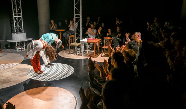 “Unutmak” Bornova’da sahneye çıktı