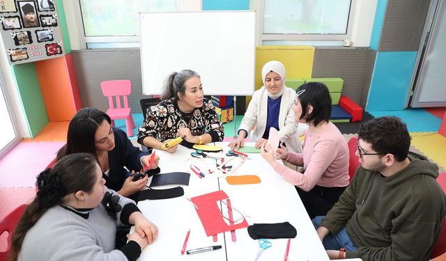 Menderes’in "Engelsiz Evi" engelli bireylere destek oluyor