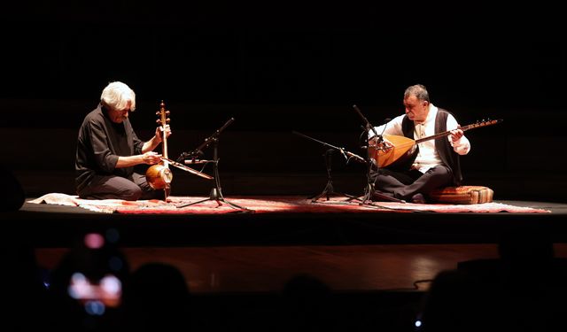 Kayhan Kalhor ve Erdal Erzincan’dan muhteşem konser