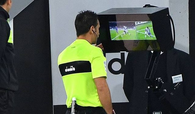 VAR'da yeni dönem başlıyor; 2026 Dünya Kupası'nda uygulanacak