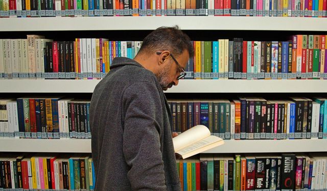 Kitap kurtları, İzmir’in kütüphanelerini çok sevdi