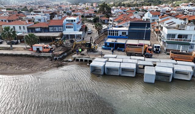 İZSU'dan Yeni Foça mesaisi... Taşkınlara neşter!