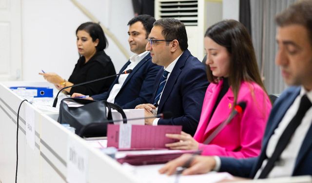 Başkan Yiğit ‘belediyeler zor durumda’ dedi ve ekledi: Şapkadan tavşan çıkıyoruz!