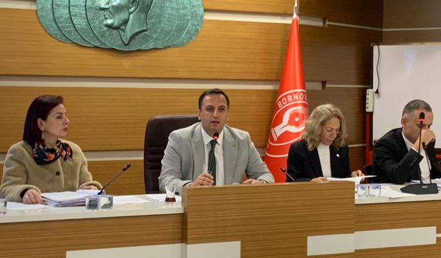 Başkan Eşki'den 'oligarşi' benzetmesi: Köylü pazarında muz satıyorlar!