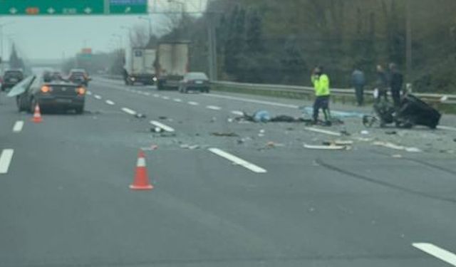 Çekiciye çarptı... Hurdaya döndü!