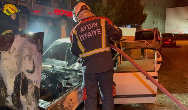 Park halindeki otomobilde yangın!