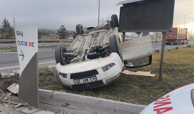 Otomobil tıra çarptı, sürücü yaralı!