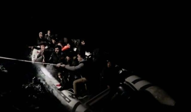 Ölümüne umut yolculuğu: 29 göçmen kurtarıldı!