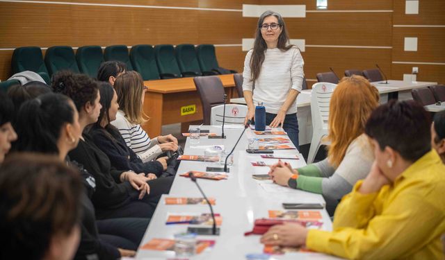 Bornova'dan toplumsal cinsiyet eşitliği eğitimi