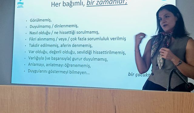 Aliağa'dan ailelere ergenlik iletişimi semineri