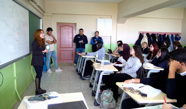 Aliağa'dan üniversiteye hazırlanan gençlere büyük destek