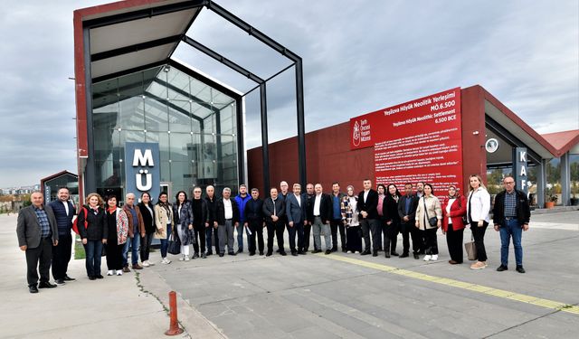 Bornova Muhtarlar Akademisi başladı