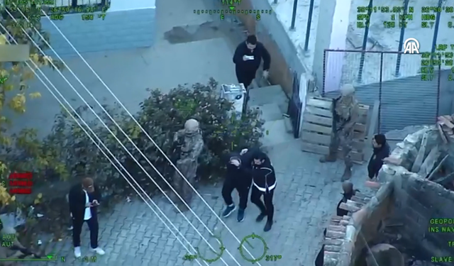 Suç örgütü övgüsüne 30 gözaltı!