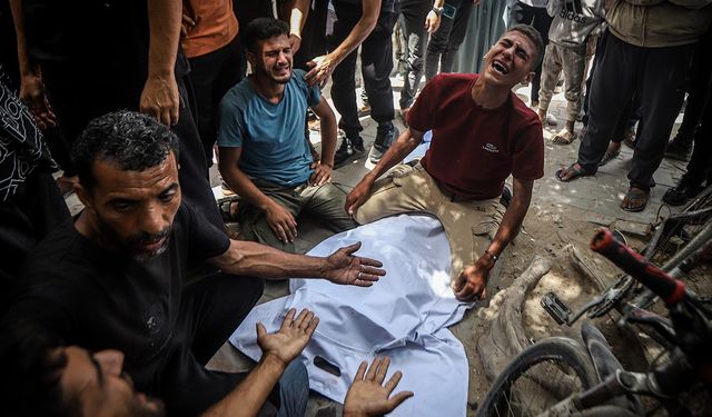 İsrail'in Gazze'ye saldırılarında can kaybı 70 bin 365'e yükseldi