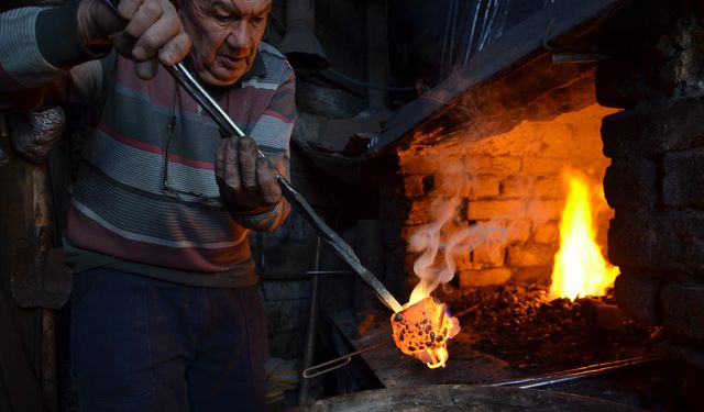 3 kuşaktır çan sesi: Kaybolmaya yüz tutan meslek!