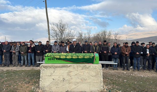 Evinde ölü bulunmuştu... Zihinsel engelli adam son yolculuğuna uğurlandı