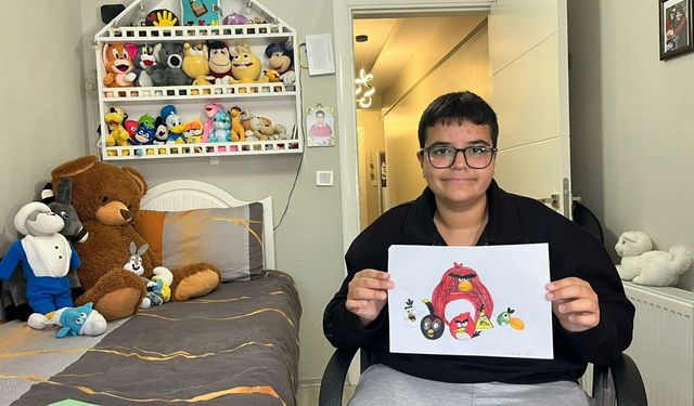 Özel gereksinimli Atakan'ın hafızası, karikatür yeteneğiyle birleşti