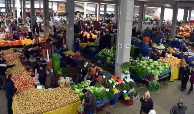 Oda başkanından ilginç çıkış: Fakirler pazara, zenginler markete gidiyor!