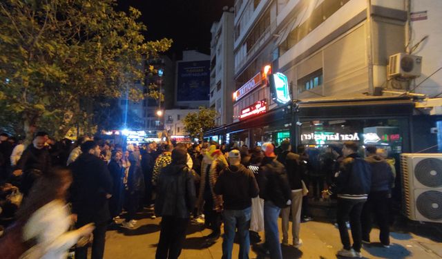 Derbi seyyarları üzdü... Düdükler, formalar elde kaldı!