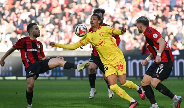 Göztepe, hakemi de Antep'i de yendi!