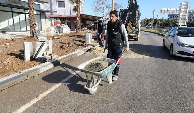 Menderes Belediyesi’nden kaldırım çalışması