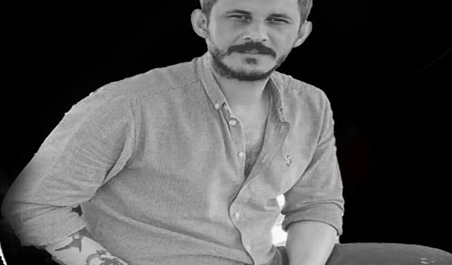 Otobüsü sollamak istemişti... Motosikletli can verdi!