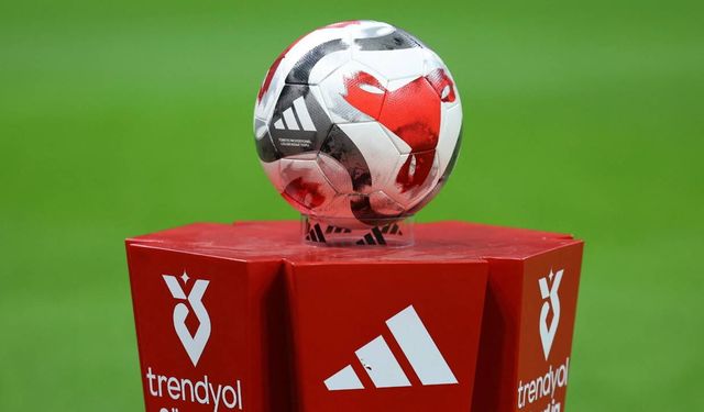 Süper Lig'de 3 haftalık program belli oldu: Dev maçın tarihi açıklandı!
