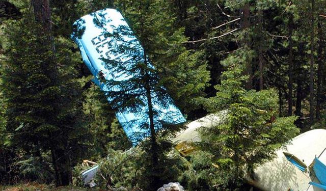 Kolombiya'da uçak düştü: 15 kişi öldü