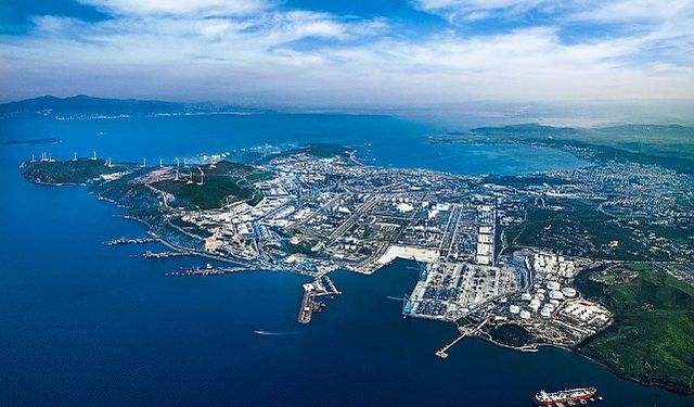 Aliağa Meclisi’nde gündem Petkim Lojmanları... SOCAR'dan 'boşaltın' talimatı!