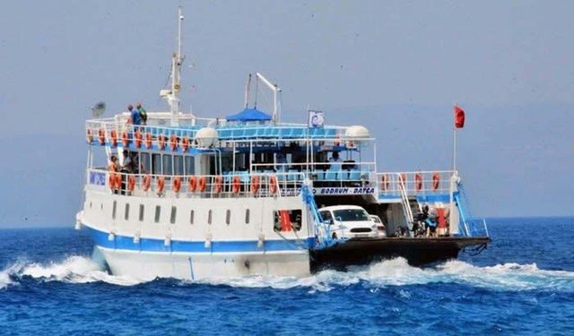 Bodrum'da feribot seferine fırtına engeli