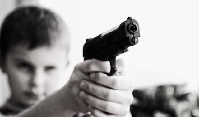 Dizilerdeki şiddet ve suç "hayat tarzı" gibi pazarlanıyor